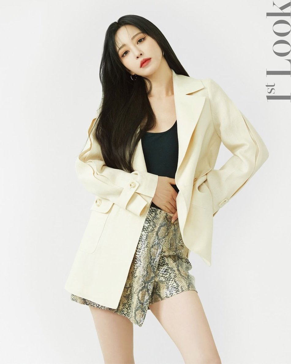 韩艺瑟登时尚杂志拍写真 秀背部线条诱惑迷人