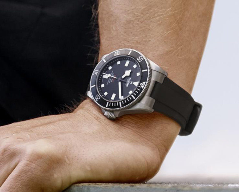 帝舵领潜型39,这就是“我想要的潜水表”吗?休闲区蓝鸢梦想 - Www.slyday.coM 帝舵领潜型39,这就是“我想要的潜水表”吗?休闲区蓝鸢梦想 - Www.slyday.coM