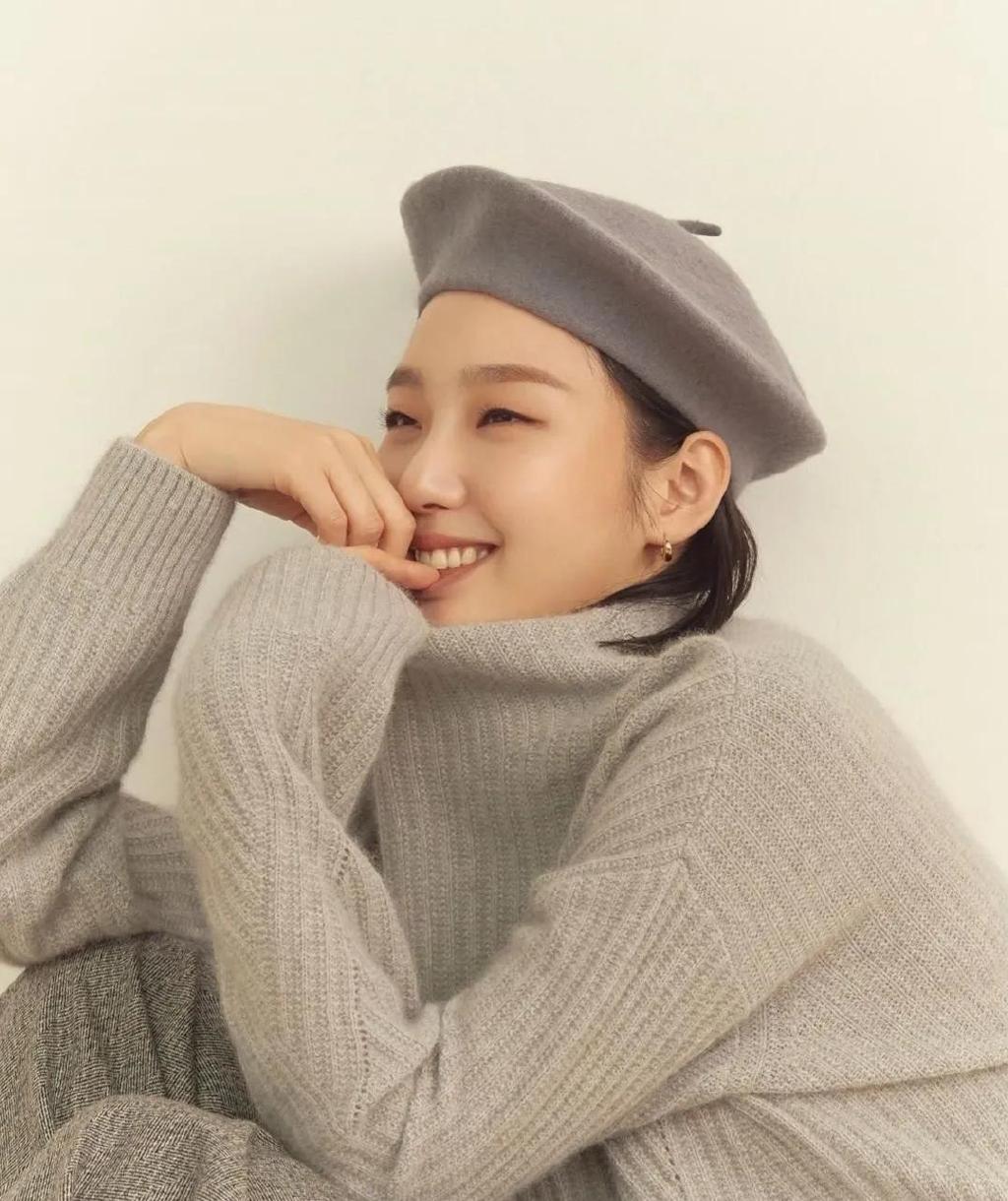 《鬼怪》新娘金高银:这样的冬日穿搭,氛围感拉满休闲区蓝鸢梦想 - Www.slyday.coM 《鬼怪》新娘金高银:这样的冬日穿搭,氛围感拉满休闲区蓝鸢梦想 - Www.slyday.coM