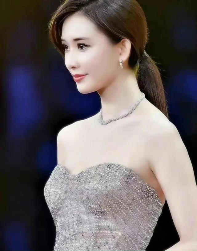 林志玲颜值和身材都是上上之选可惜嫁给了日本人