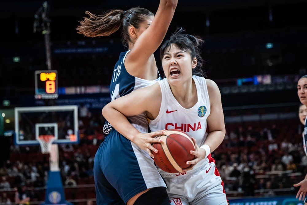 杜锋越来越尴尬!中国女篮大胜法国冲上热搜第一,他被郑薇打脸了休闲区蓝鸢梦想 - Www.slyday.coM 杜锋越来越尴尬!中国女篮大胜法国冲上热搜第一,他被郑薇打脸了休闲区蓝鸢梦想 - Www.slyday.coM