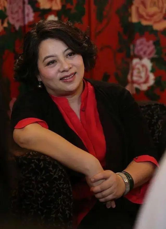 编剧六六的感情生活比电视剧还狗血与前夫两次结婚斗小三夺子