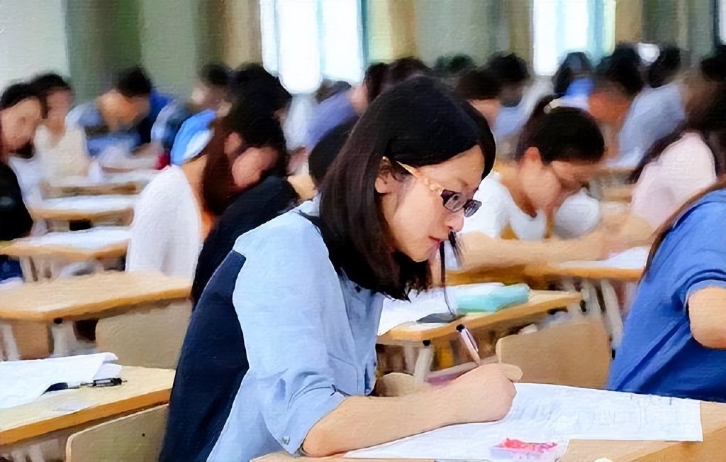 00后毕业生“整顿职场”，是因为“单纯幼稚”吗？休闲区蓝鸢梦想 - Www.slyday.coM