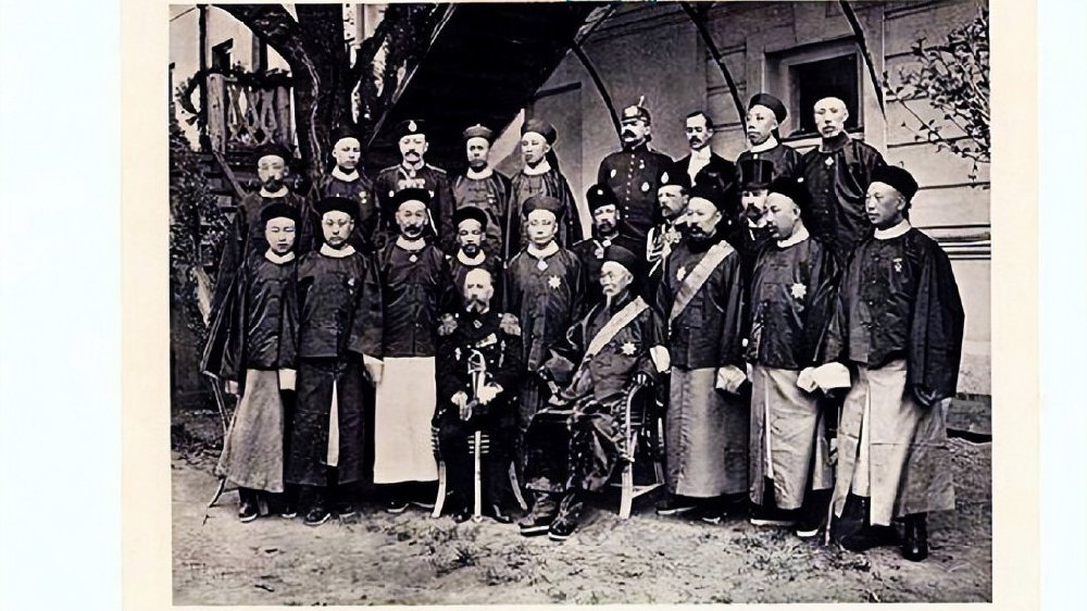 晚清民国时期的历史人物合影|袁世凯|李鸿章|孙铭久|张静江|老照片_新浪新闻