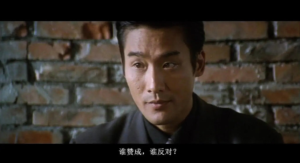 甚至卖瓜演员李广奇因为视频的热度入驻b站,又掀起一波风浪!