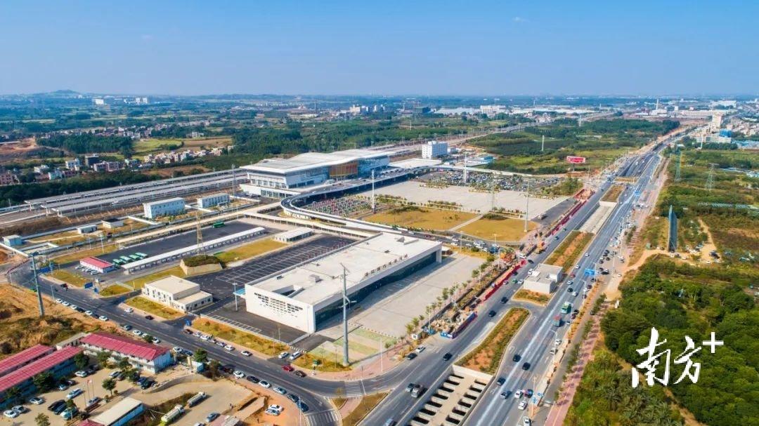 湛江党代会谈成就话发展麻章区五大园区转型升级打造世界级旅游目的地