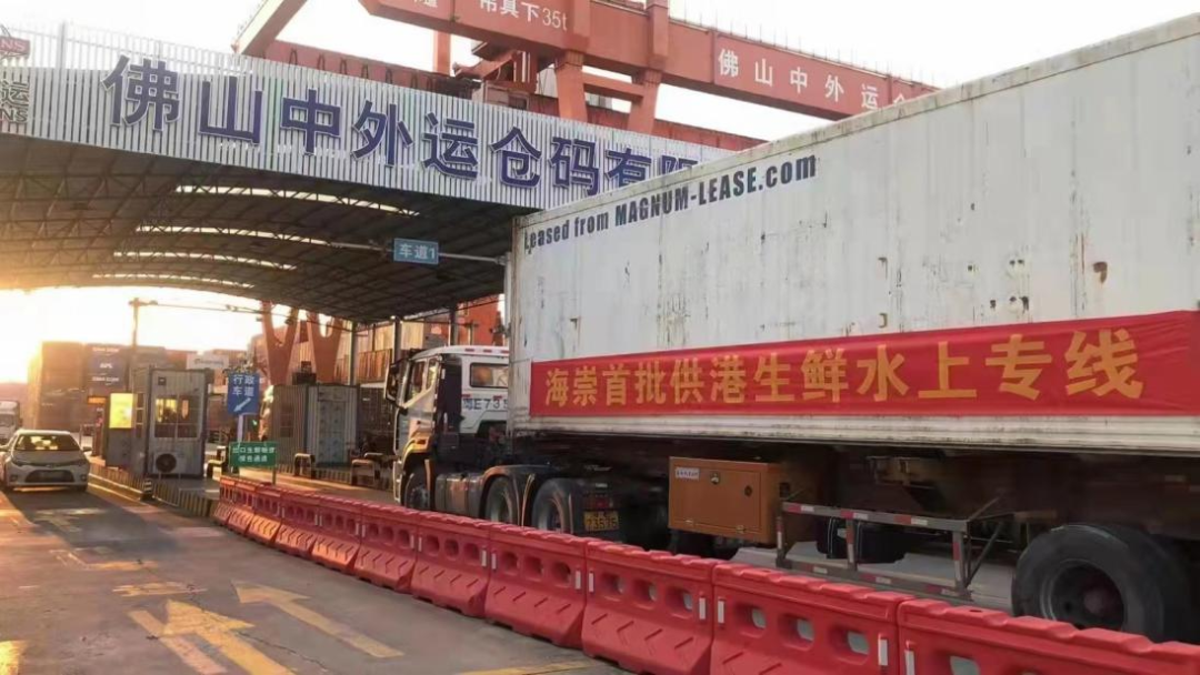 香港单日新增确诊数超2.6万，9000人采样队随时赴港支援｜香港一日休闲区蓝鸢梦想 - Www.slyday.coM