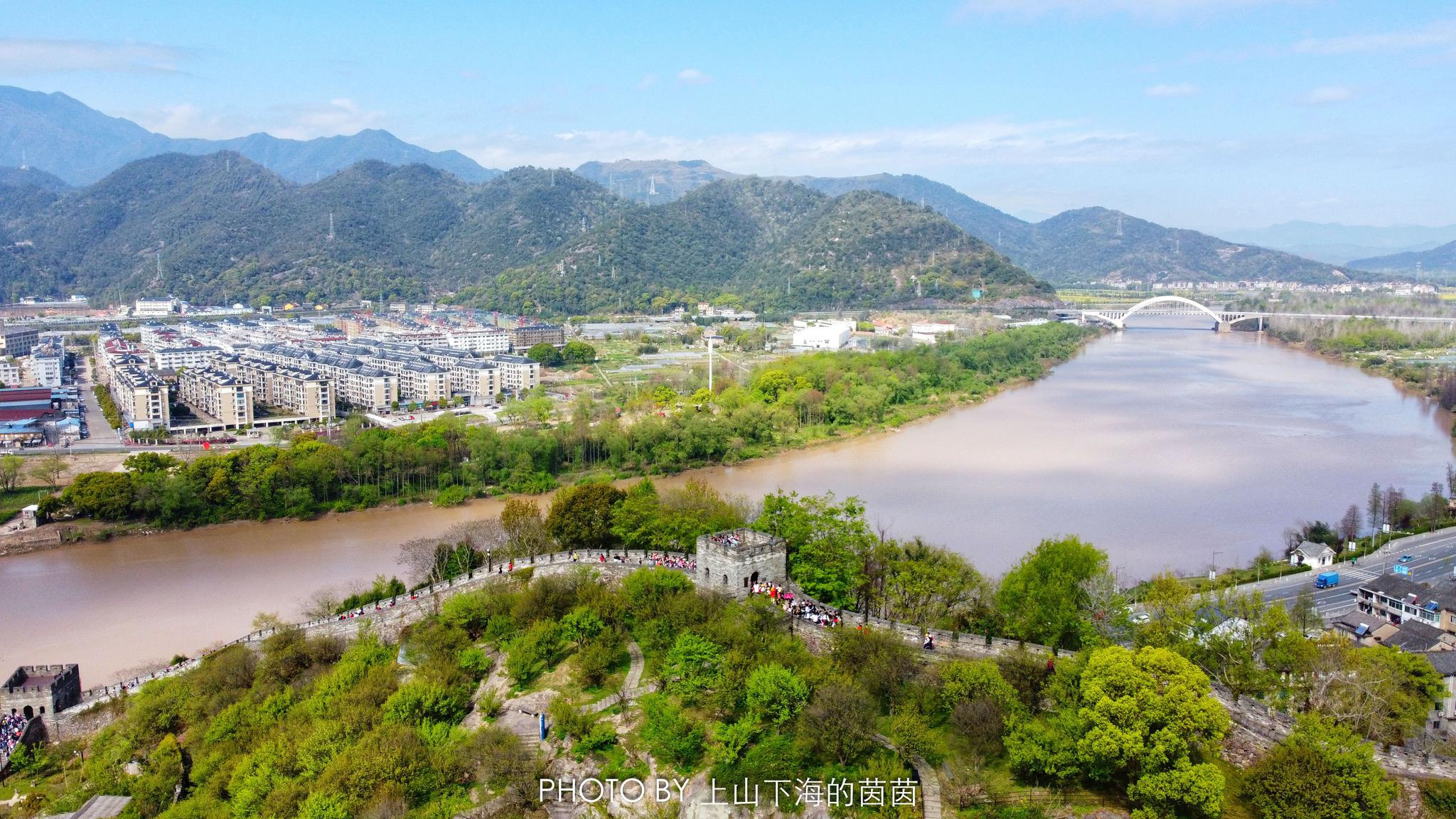 江浙沪赏樱:走进春天里的千年台州府城,感受江南八达岭别样浪漫