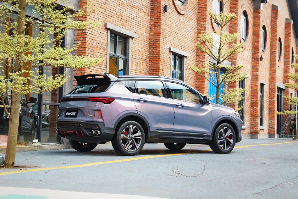 吉利缤越cool实拍:10万级小钢炮suv又叒更新,能量风暴来袭,四缸动