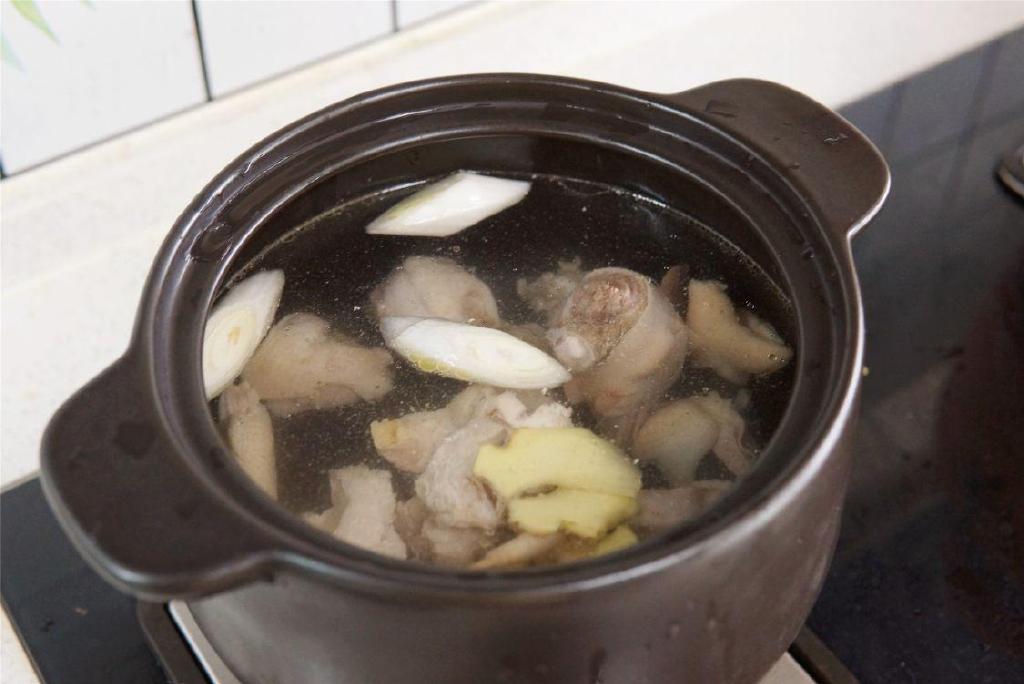 孩子长高,别只顾着吃肉和补钙,推荐5道汤,秋天让个子再长一截休闲区蓝鸢梦想 - Www.slyday.coM 孩子长高,别只顾着吃肉和补钙,推荐5道汤,秋天让个子再长一截休闲区蓝鸢梦想 - Www.slyday.coM