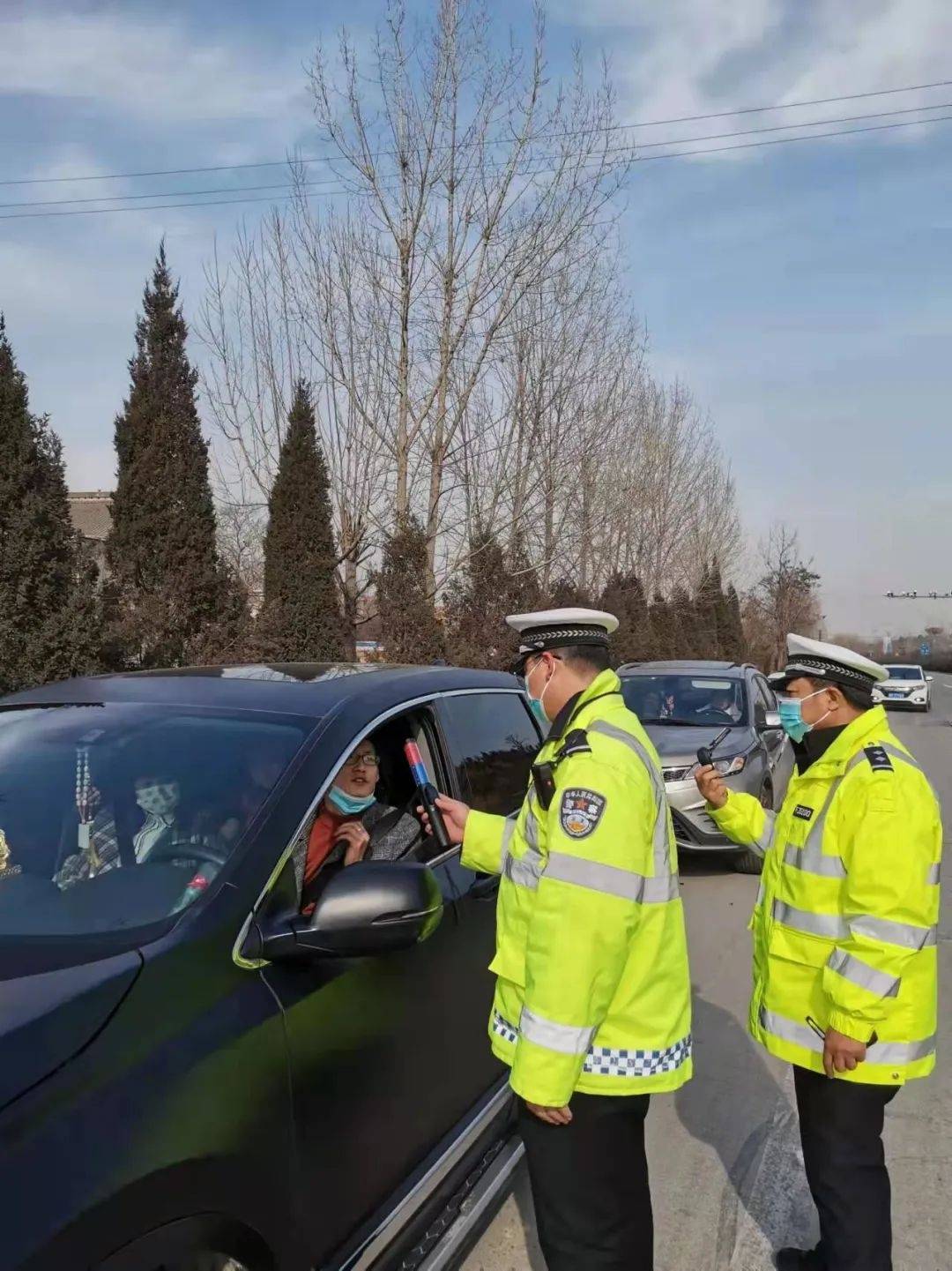 稷山交警图片