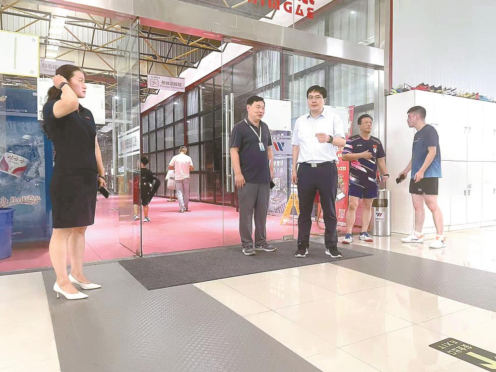 市总工会慰问备战省职工乒乓球大赛队员|全省职工乒乓球大赛|罗发富|张林海|男子单打|女子单打_新浪体育_新浪新闻
