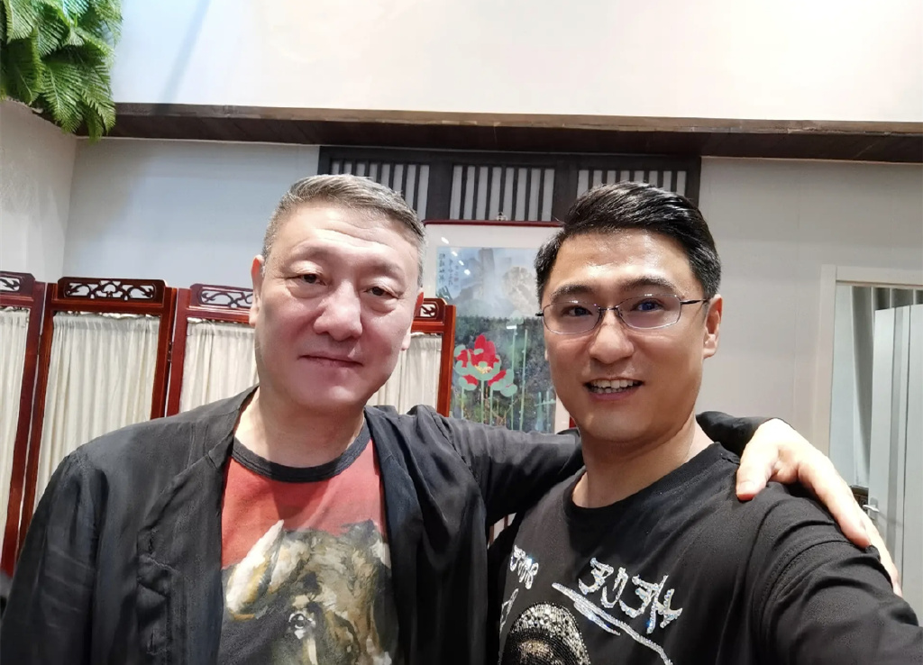 老戏骨李光复俩儿子近照曝光长子热衷于打高尔夫次子高大帅气