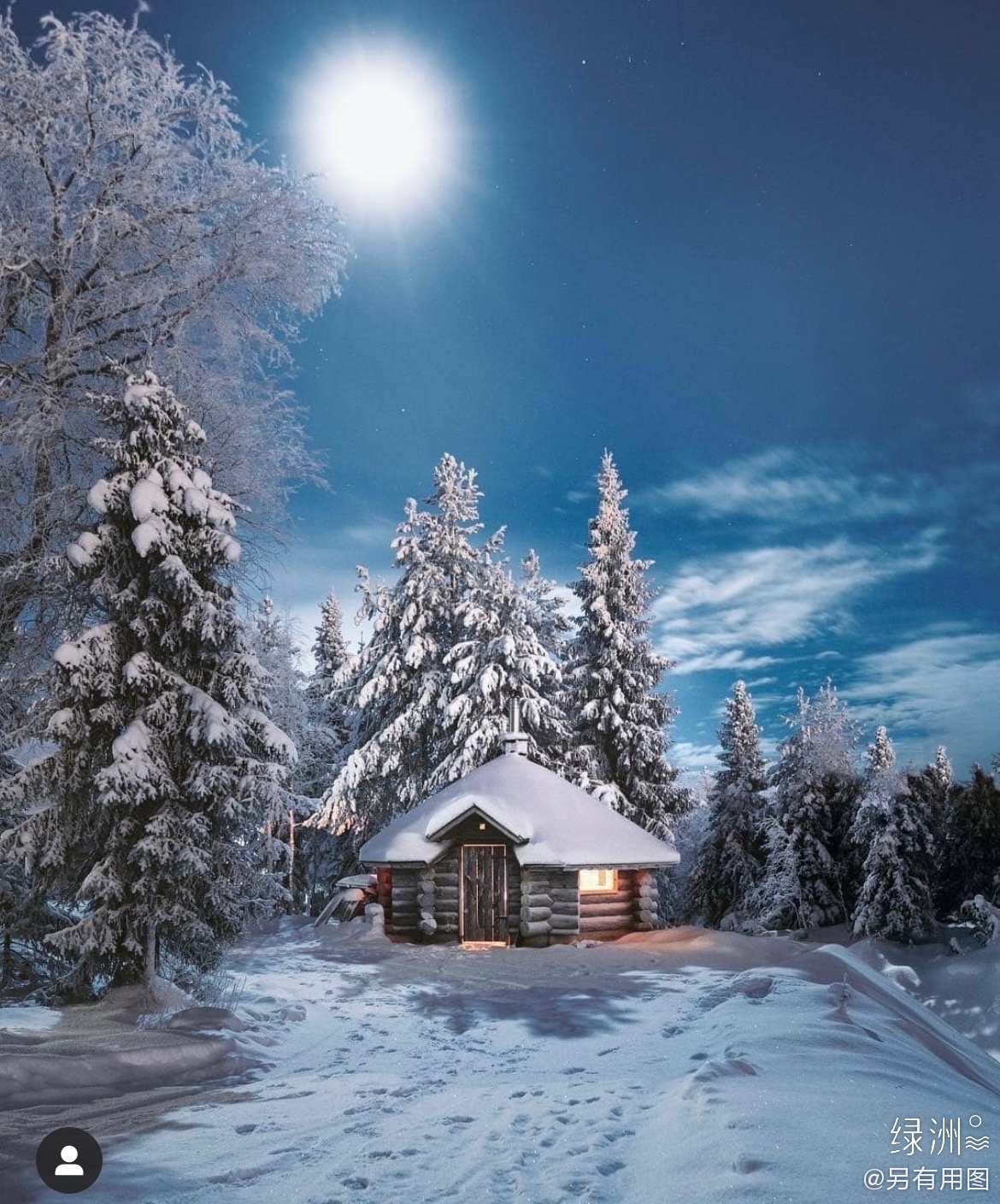 超美的北欧小木屋北欧冬季里雪覆盖了大地森林这些小木屋