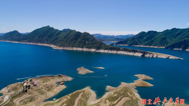 记载,"水下长城"所在的潘家口古称卢龙塞,位于河北省唐山市迁西县北部