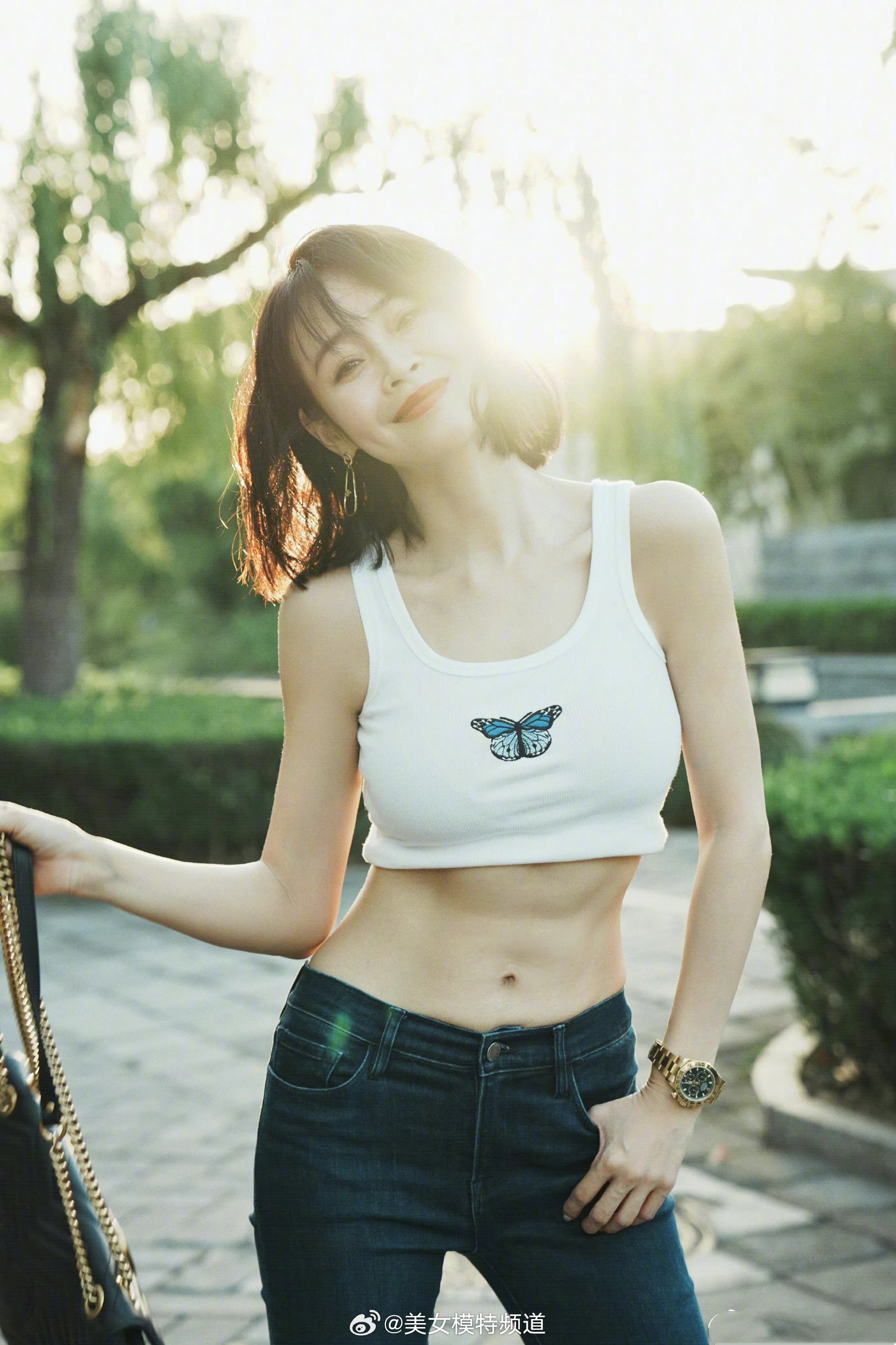 于明加身材保持得真好_高清图集_新浪网