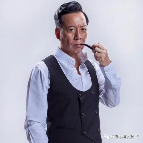 67岁港剧配角再战金庸戏两次演黄药师社交账号粉丝不足1万人