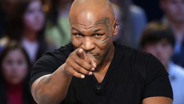 ufc巨星骨头琼斯怒怼泰森:在八角笼内打一场,我保证不打伤你