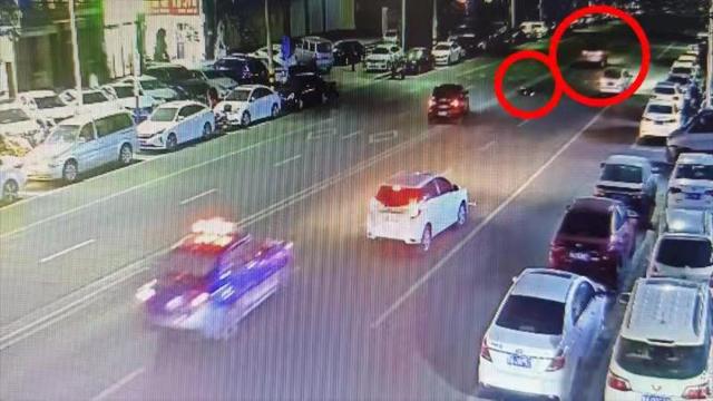 男子醉驾将路人撞飞后众目睽睽下逃逸，路人急报警半小时内抓获嫌疑人休闲区蓝鸢梦想 - Www.slyday.coM