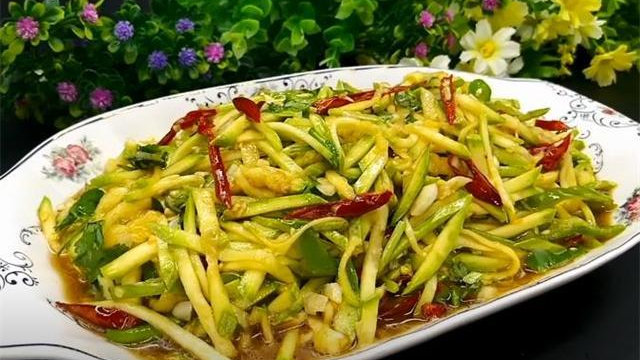 西葫芦想要好吃有诀窍,学会这个做法,天天吃不腻,拿肉都不换|西葫芦|诀窍|学会_新浪新闻
