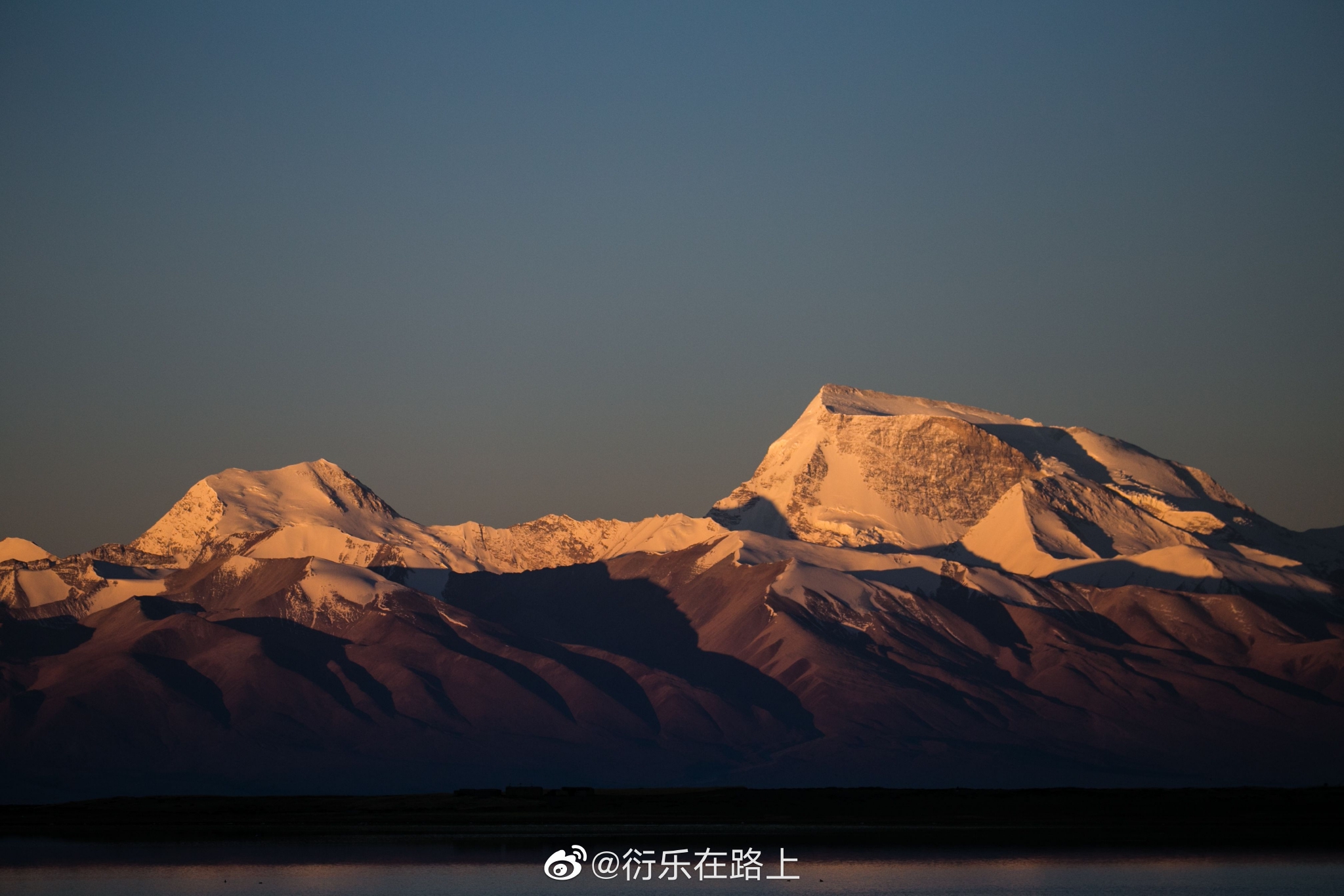 《纳木那尼峰》 拍摄于西藏阿里 2018__财经头条