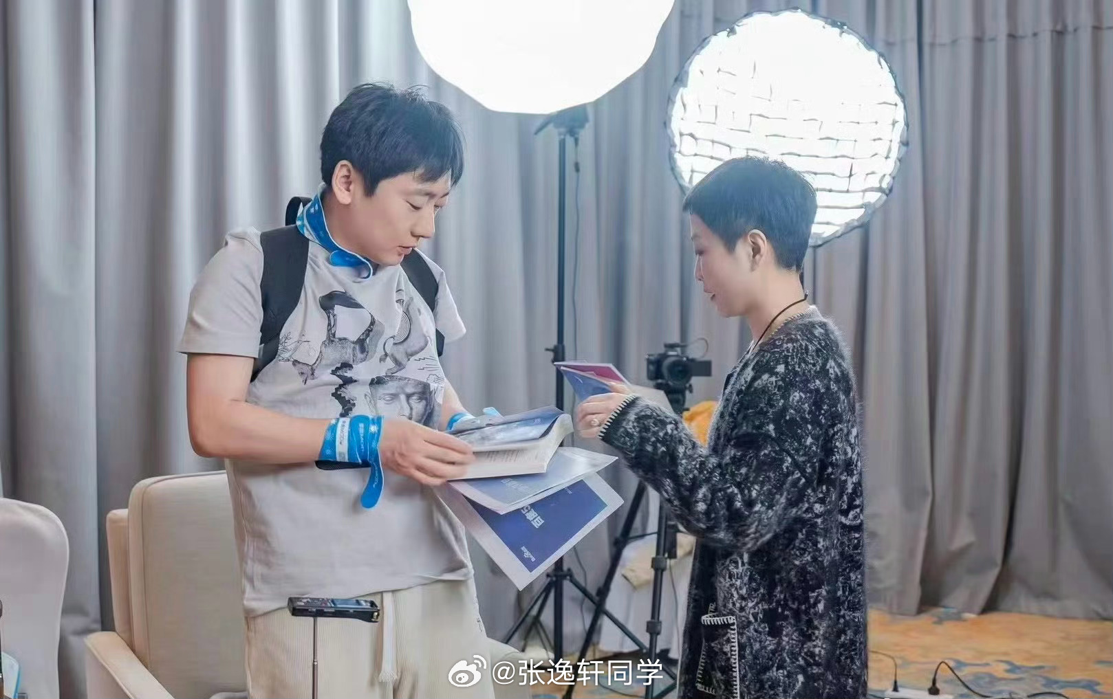 璩静 向 参哥 取经?|百度|华为|大模型进展|百度副总裁|华为公关_新浪新闻