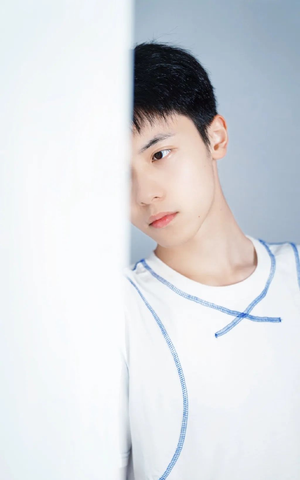 白白净净的高颜值小奶狗,少年气十足的男生谁不喜欢呢?__财经头条