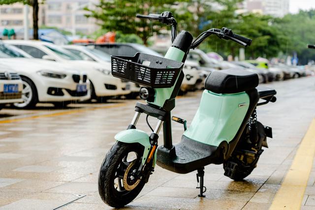 猛犸a5这款电动车,不仅联网,而且是卫星联网,只要你在地球上,在哪都能