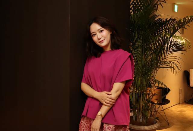 直播连线痛哭安倍，曾颖遭网友怒骂违心道歉后，深夜发文谴责网暴休闲区蓝鸢梦想 - Www.slyday.coM