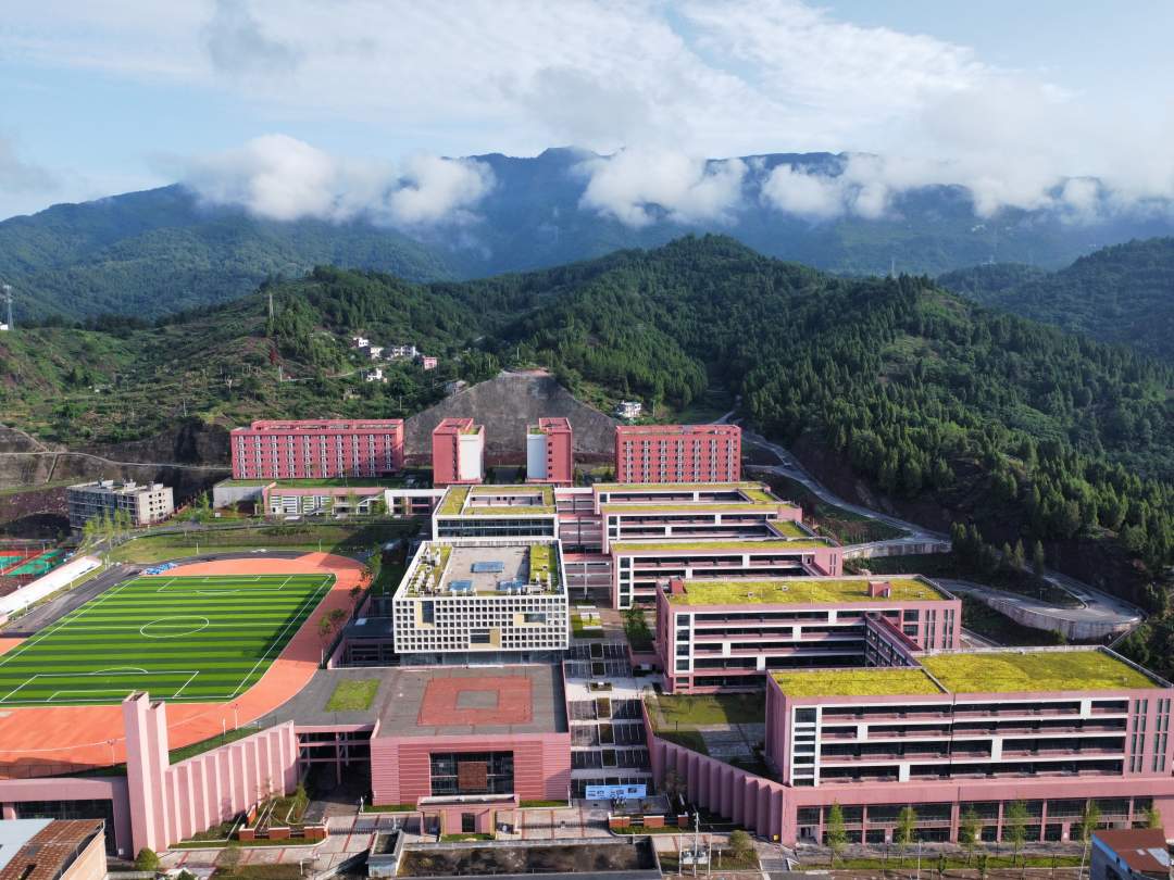 重庆开州区新添一所中学