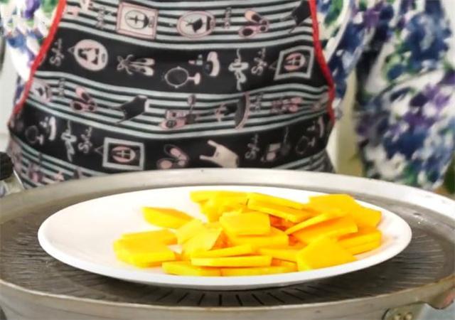 南瓜别再煮粥吃了，这样做暄软香甜，营养又美味，比蛋糕还好吃休闲区蓝鸢梦想 - Www.slyday.coM