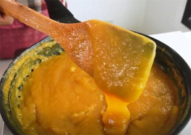 红薯新做法,不蒸不烤不烙饼,香甜可口,孩子一口一块,直说好吃休闲区蓝鸢梦想 - Www.slyday.coM 红薯新做法,不蒸不烤不烙饼,香甜可口,孩子一口一块,直说好吃休闲区蓝鸢梦想 - Www.slyday.coM