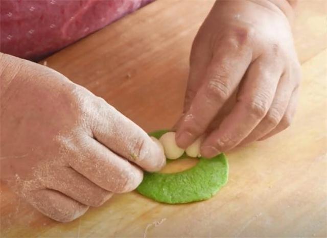 馒头这么做真好吃,多加1样食材,松软香甜,一次蒸一锅不够吃休闲区蓝鸢梦想 - Www.slyday.coM 馒头这么做真好吃,多加1样食材,松软香甜,一次蒸一锅不够吃休闲区蓝鸢梦想 - Www.slyday.coM