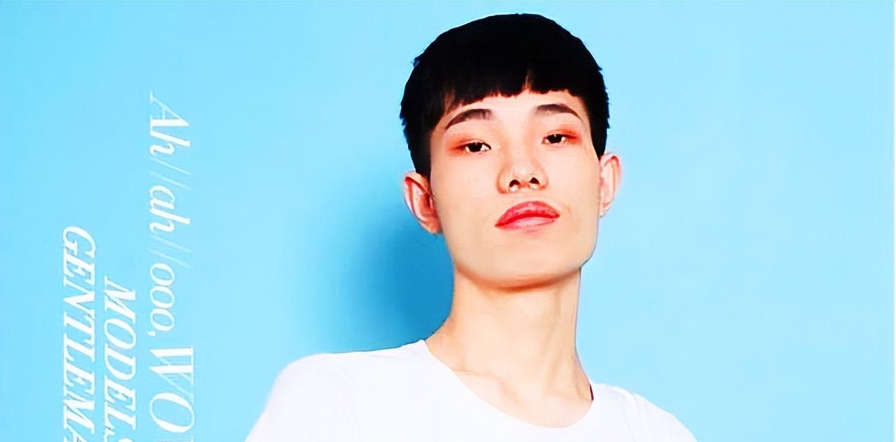 可是鲨鱼和牧童在最近的直播中,却因为双方在游戏中撞车后,人称"苟