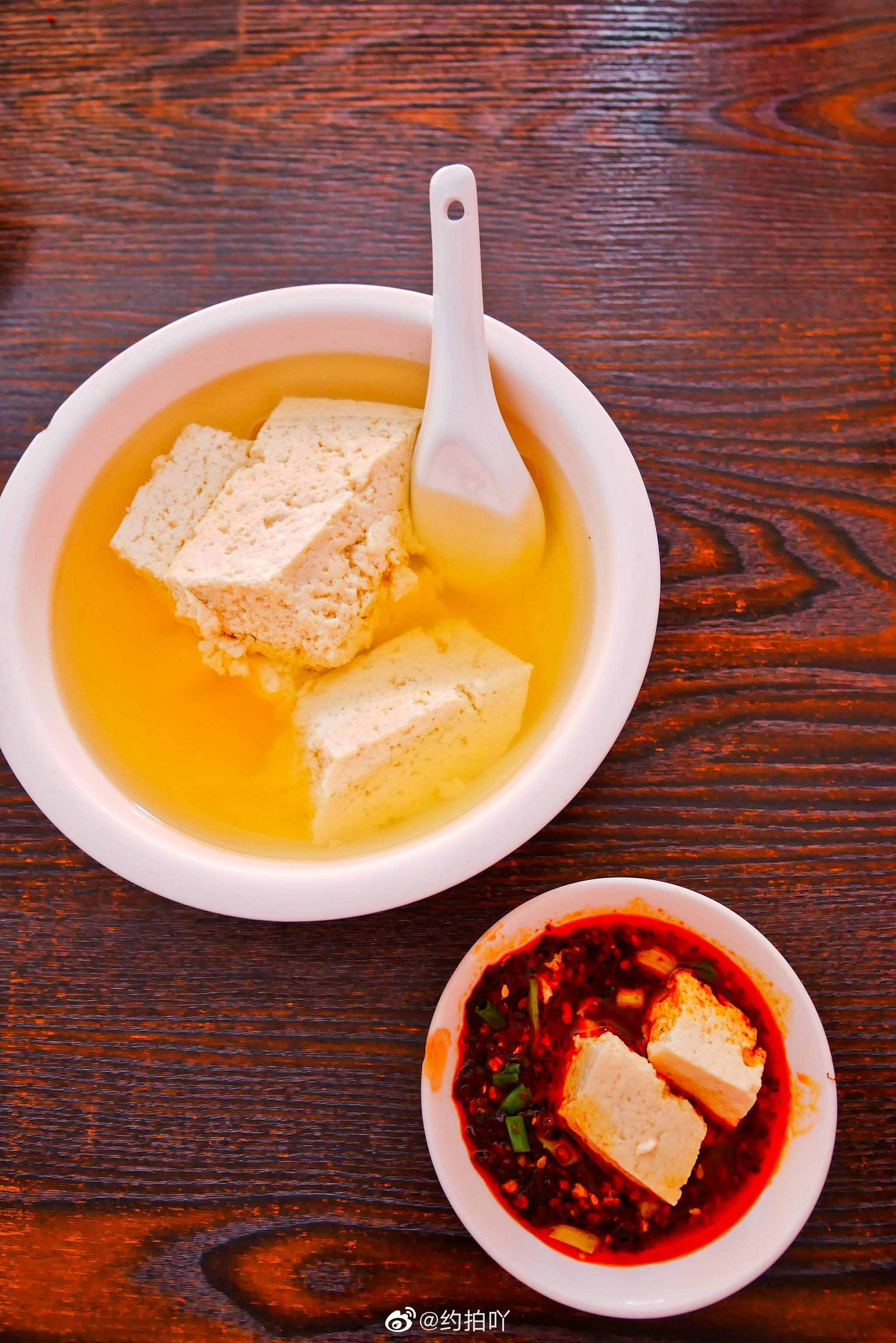 出游花式觅食啦今天去吃四川美食豆花饭看着真是色诱可餐啊