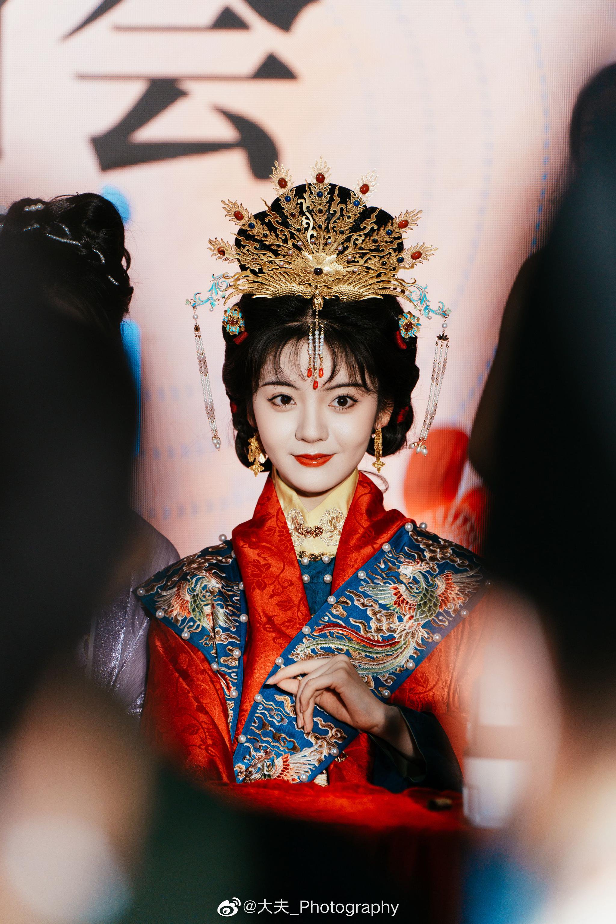 过去今年的南国汉服嘉年华走走,拍了一下走秀……_高清图集_新浪网