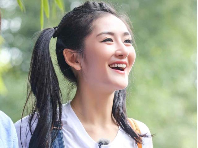 女明星的失态笑脸赵丽颖纯真,杨颖姚晨太直爽,最后一位太治愈