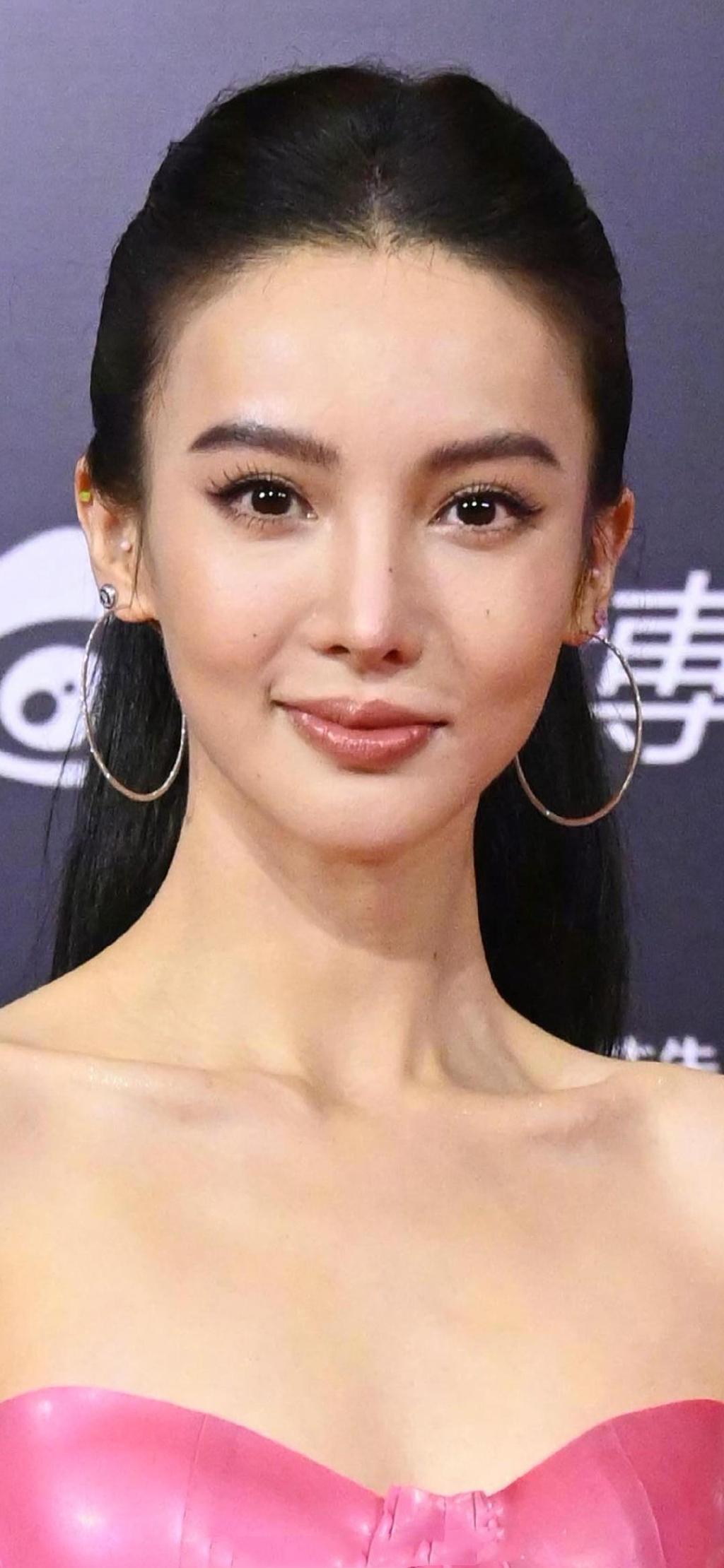 怼脸生图成"照妖镜",赵丽颖输太惨,金晨嘴歪,关晓彤赢麻了__财经头条