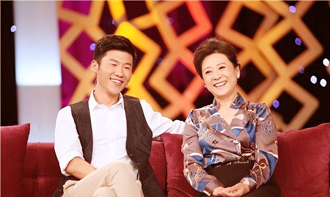 最惨星二代王骁被父母阻止入行27岁出道不晚成名只靠自己