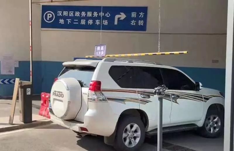 停车场限高才19米最新回应