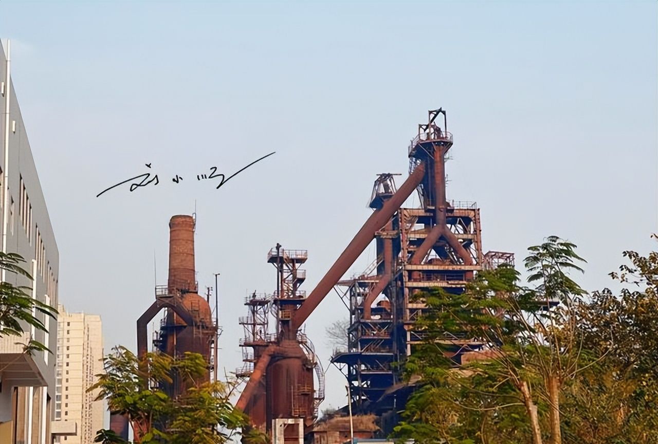 广州有个广钢新城就在荔湾区高楼很密集房价还已经很贵