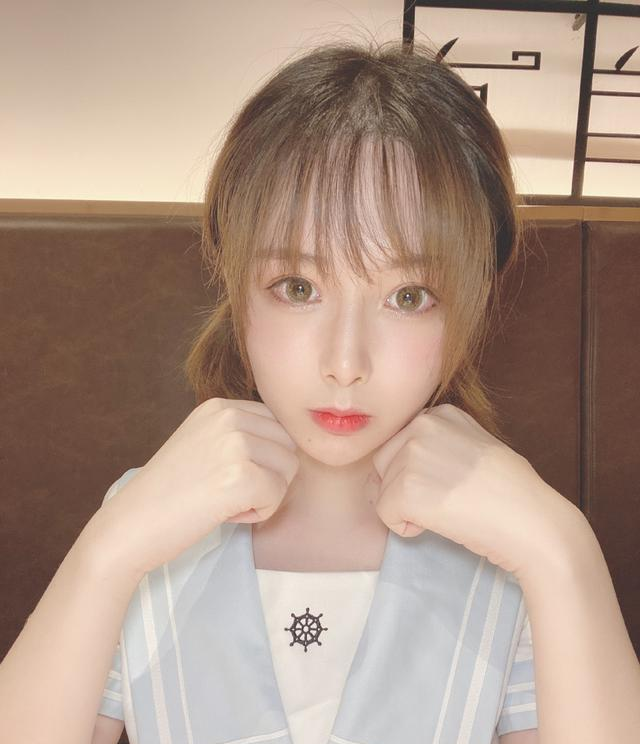 "轩墨宝宝"穿女装晒照,网友却发现一个男性不该有的特征