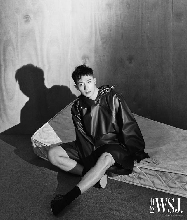 王森黑白质感大片释出 深度剖析自我演员身份