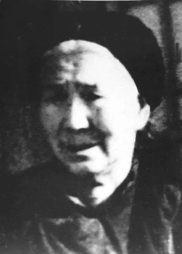 77年前的今天,铭记休闲区蓝鸢梦想 - Www.slyday.coM 77年前的今天,铭记休闲区蓝鸢梦想 - Www.slyday.coM