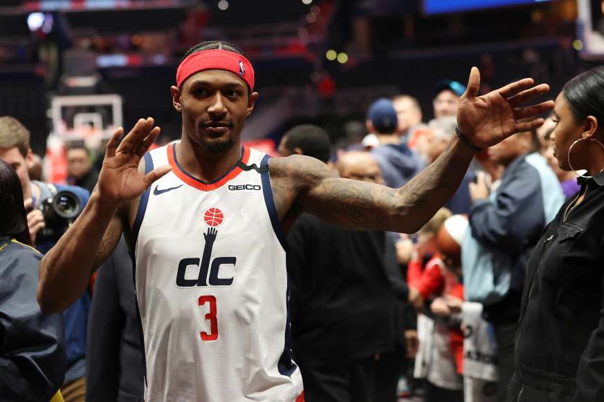 当布拉德利·比尔(bradley beal)在2019季前赛期间与奇才队签下续约