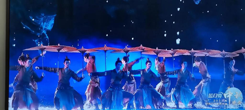 央视中秋晚会:《人世间》周家五口再聚首,王一博周冬雨变画中人休闲区蓝鸢梦想 - Www.slyday.coM 央视中秋晚会:《人世间》周家五口再聚首,王一博周冬雨变画中人休闲区蓝鸢梦想 - Www.slyday.coM