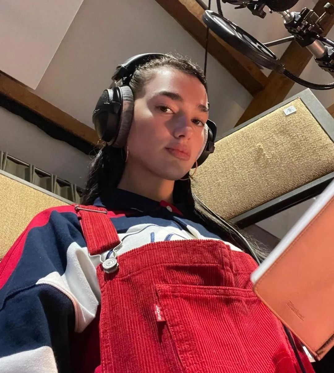 dualipa宣布做自媒体了