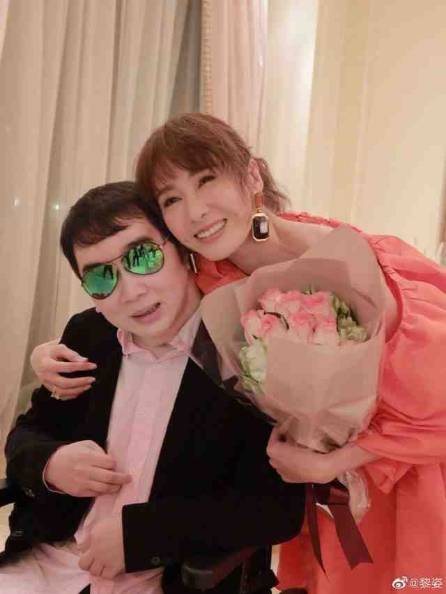 黎姿晒姐弟合照庆51岁生日！穿粉丝裙仍显甜美，富豪老公未有露面|黎姿|马廷强|姐弟_新浪新闻