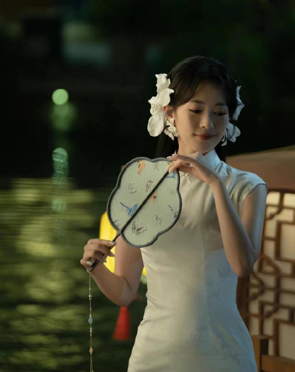 央视中秋晚会:《人世间》周家五口再聚首,王一博周冬雨变画中人休闲区蓝鸢梦想 - Www.slyday.coM 央视中秋晚会:《人世间》周家五口再聚首,王一博周冬雨变画中人休闲区蓝鸢梦想 - Www.slyday.coM