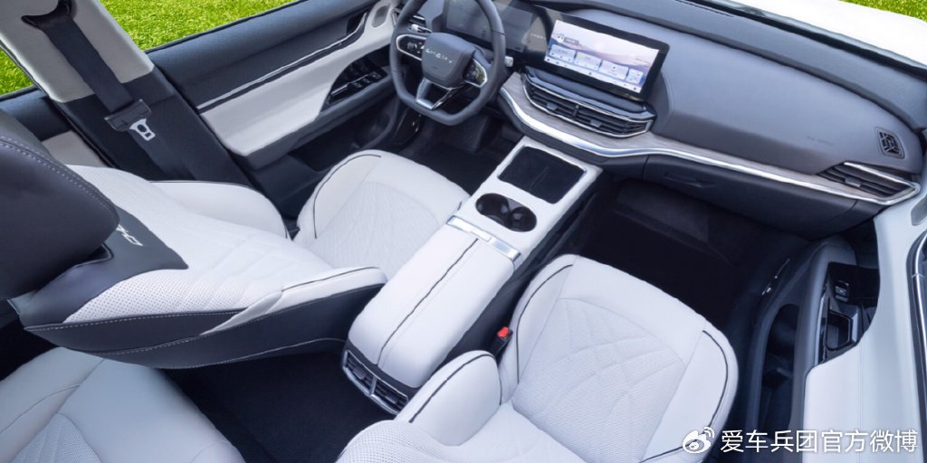 15万级纯电SUV推荐 这两款热门车型到底怎么选？